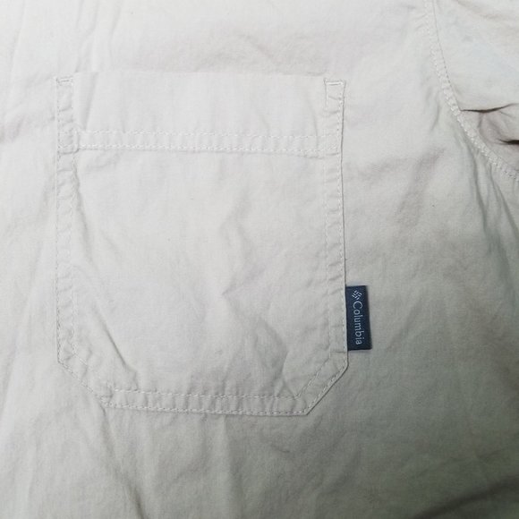 Columbia Khaki Button Down Outdoor Top Shirt XL - Picture 2 of 10